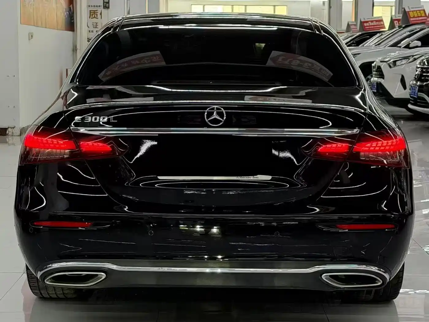 Фото 9 - Mercedes-Benz E-Class