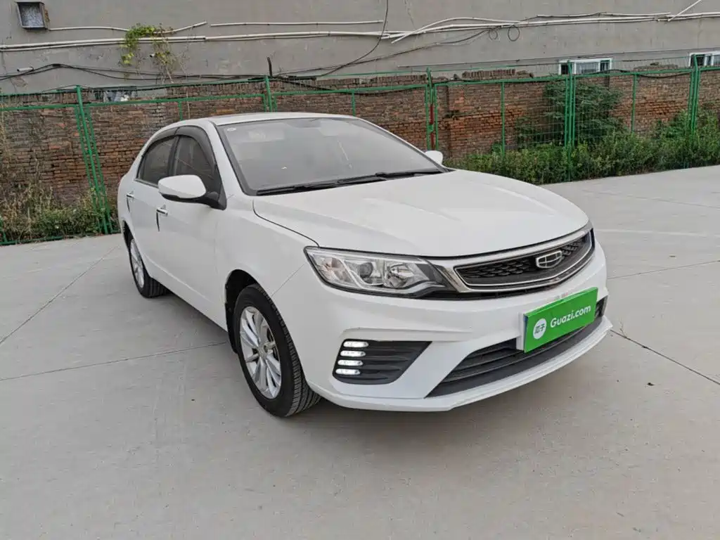 Фото 4 - Geely Vision