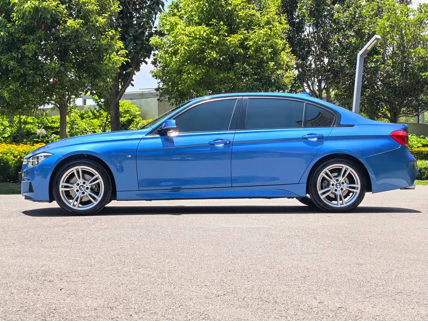 BMW 3 Series 2018 320Li Leading M Sport Package фото 3