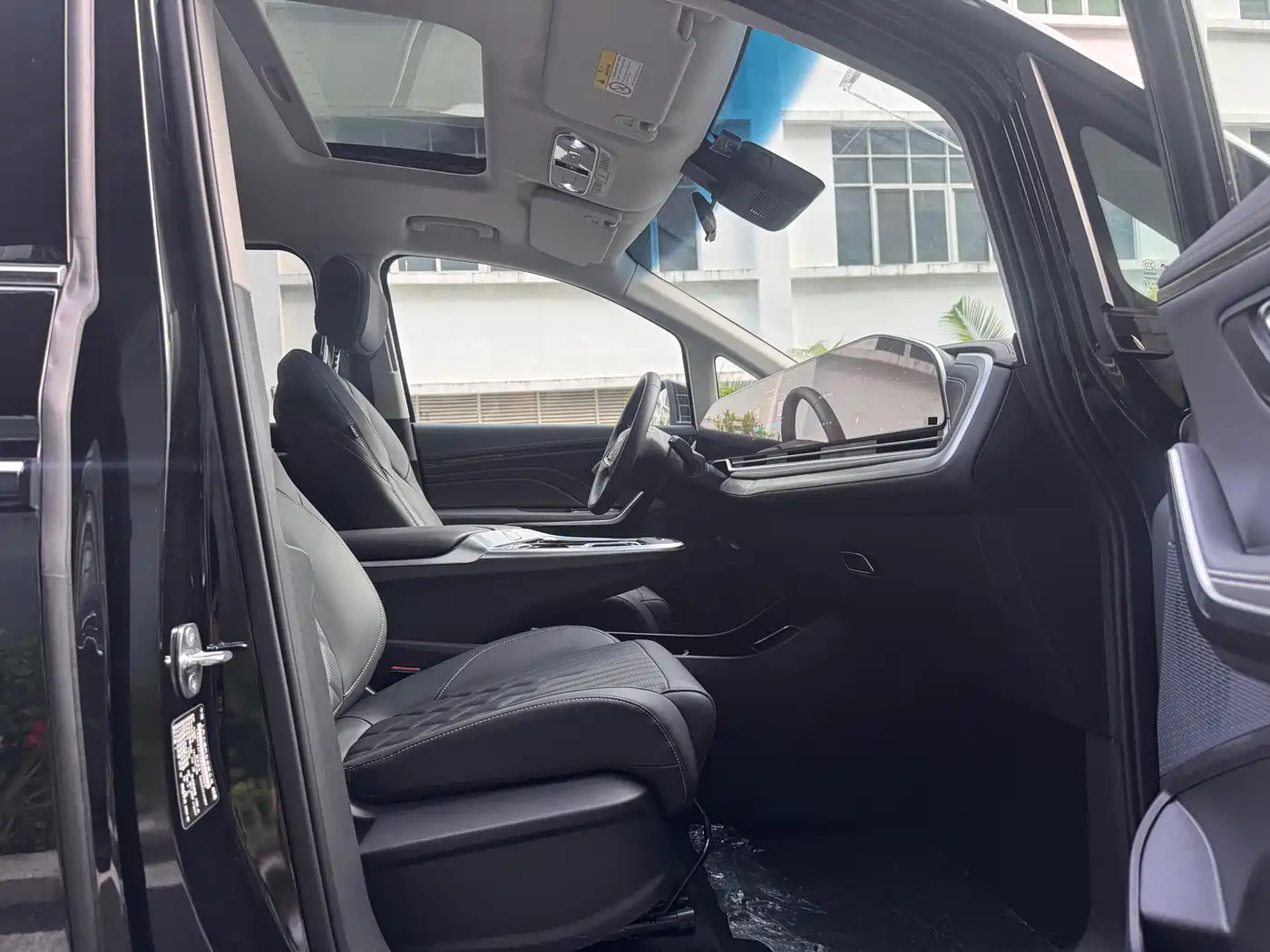 Maxus MIFA 9 2024 2024 Model Super Hybrid Long Range Executive 7-Seater