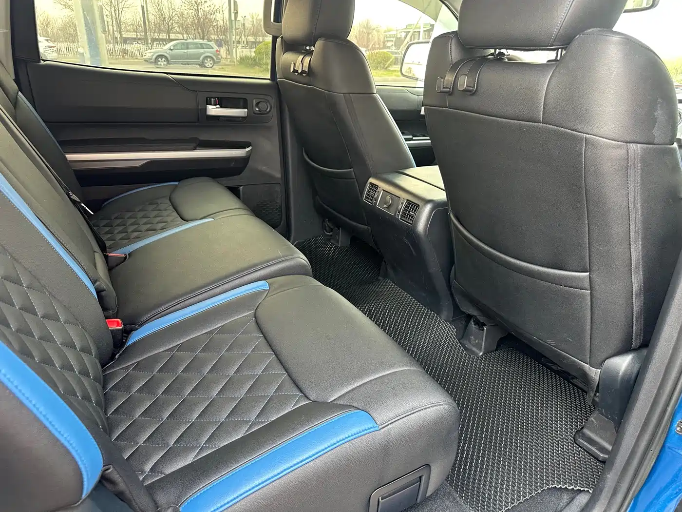 Toyota Tundra 2014 5.7L TRD Pro фото 10