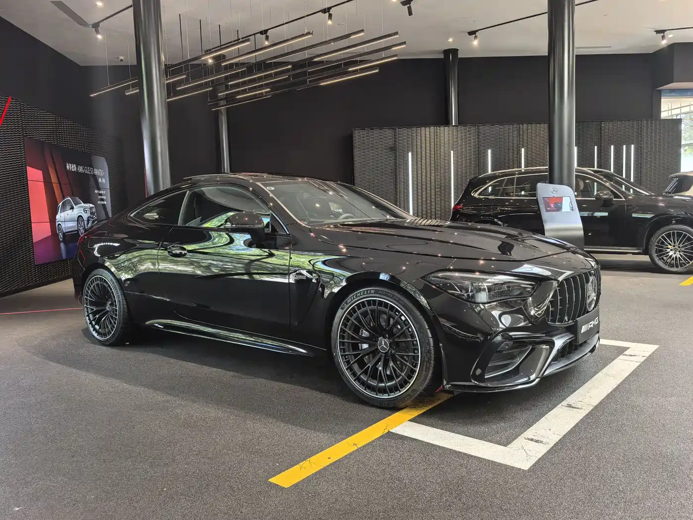 Mercedes-Benz Mercedes-AMG CLE 2025 Model Year Facelift AMG CLE 53 4MATIC+ Coupe фото 3
