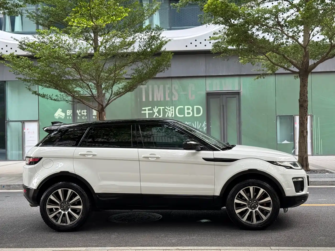 Land Rover Range Rover Evoque 2018 240PS SE Smart Edition фото 3