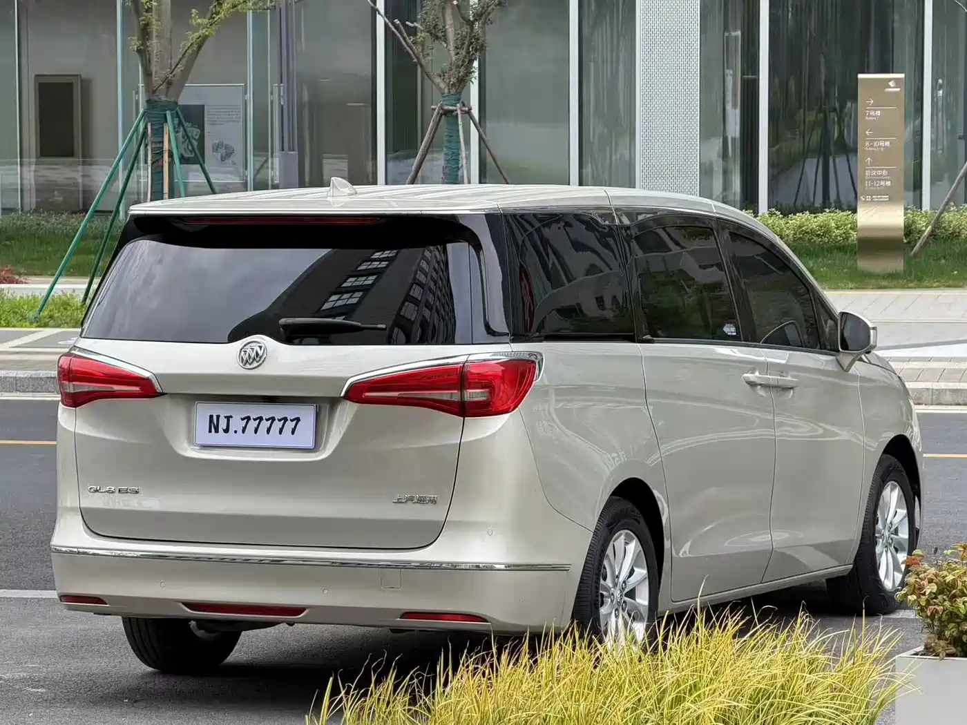 Buick GL8 2018 ES 28T Luxury Type China VI фото 15