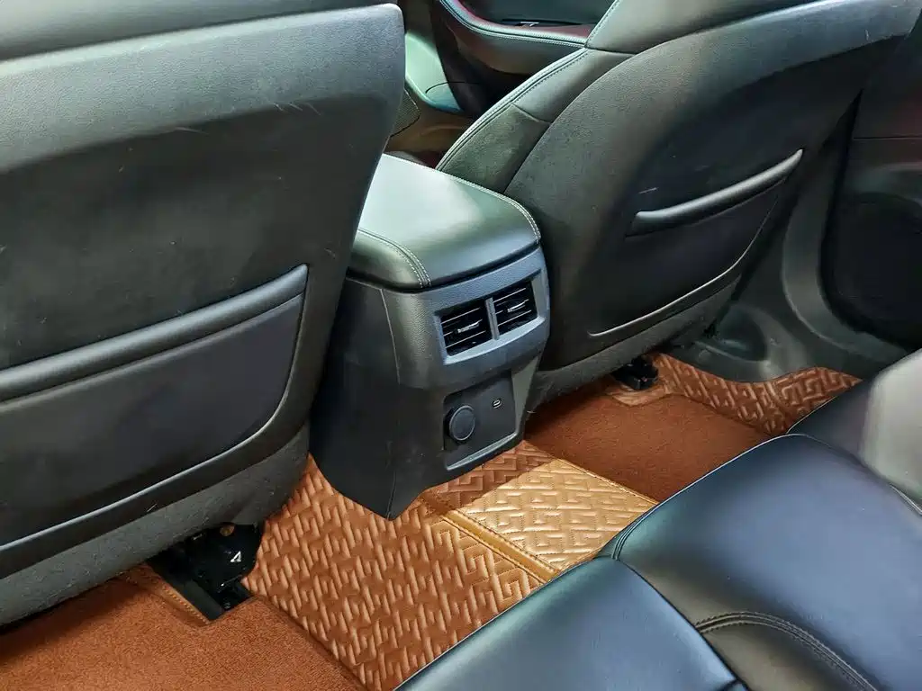 Фото 9 - Cadillac CT5