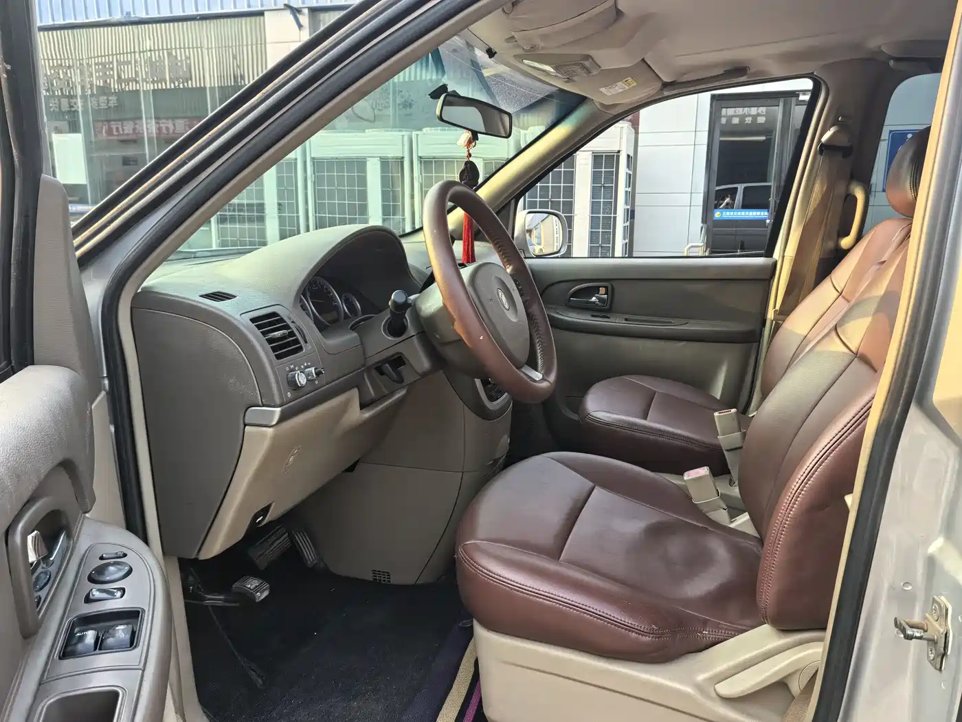 Buick GL8 2014 2.4L Classic Edition фото 6