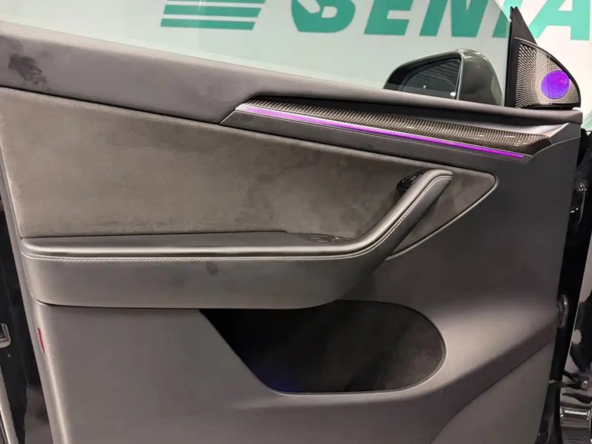 Фото 12 - Tesla Model Y