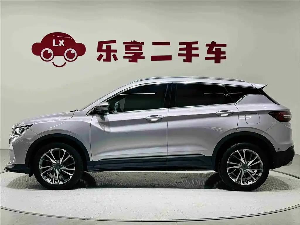 Фото 2 - Geely Coolray