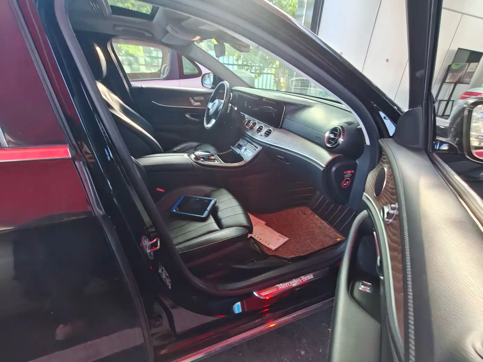 Фото 6 - Mercedes-Benz E-Class