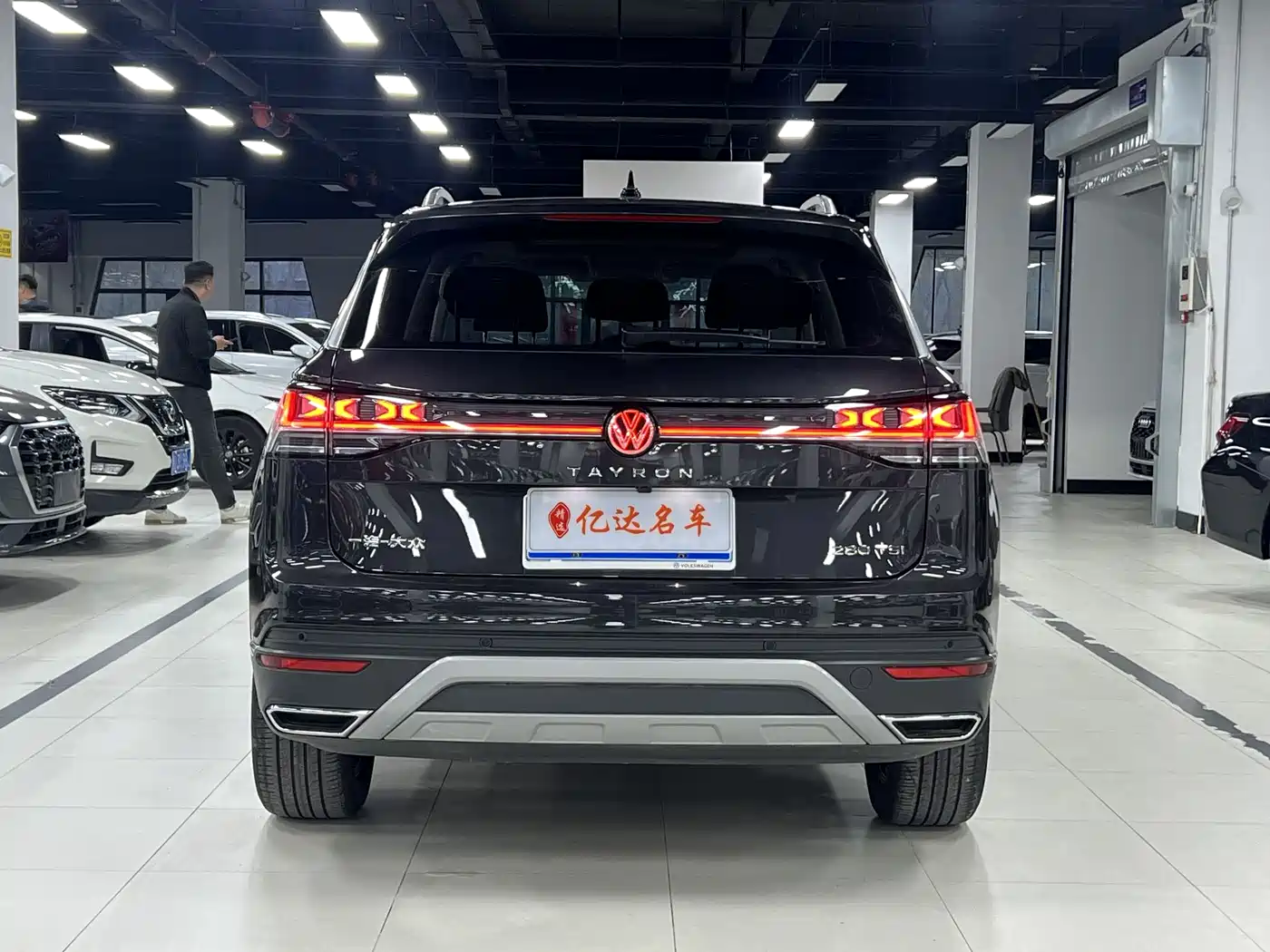 Volkswagen Tayron 2023 280TSI 2WD Luxury Plus Advanced Edition фото 4