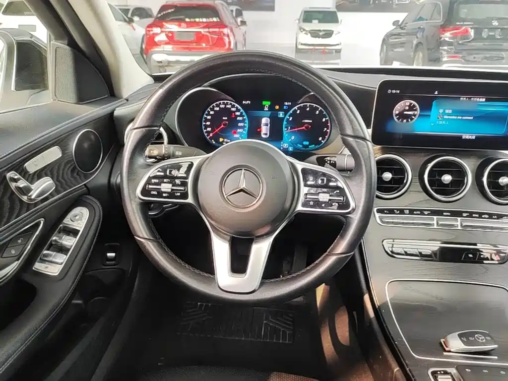 Photo 11 - Mercedes-Benz C-Class