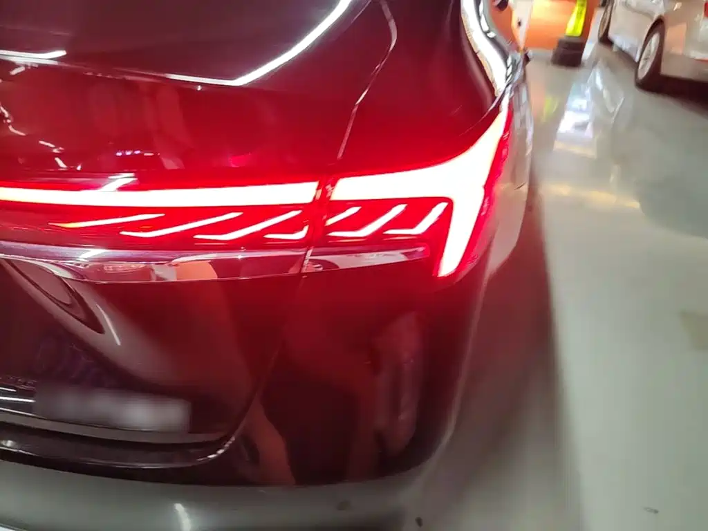 Photo 8 - Buick LaCrosse