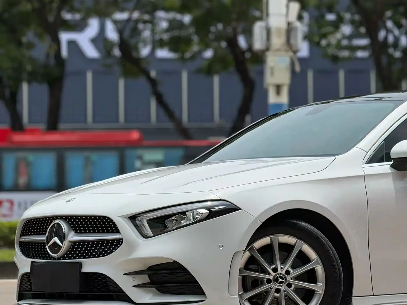 Mercedes-Benz A-Class 2020 Facelift A 200 L Sport Sedan Fashion фото 2
