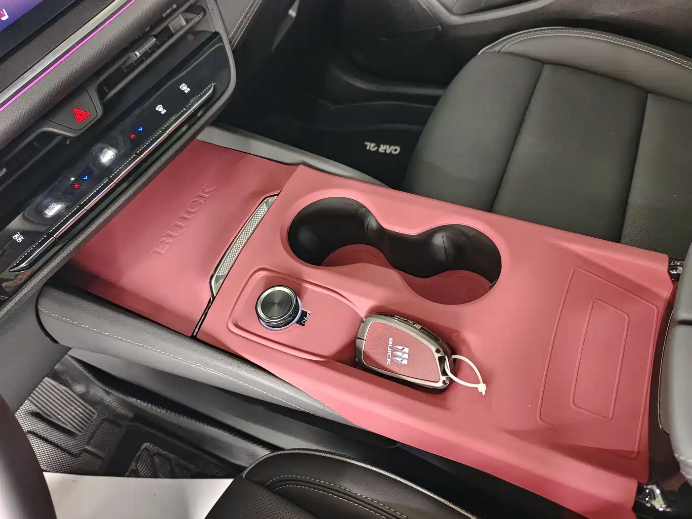 Buick Envision Plus 2025 Enclave Plus 28T 2WD Platinum Edition фото 18