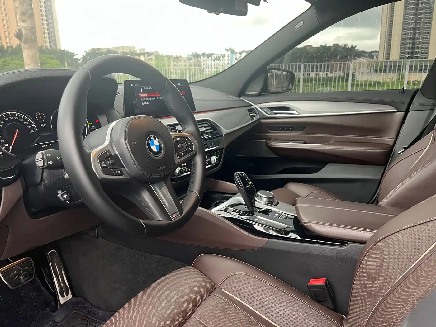 BMW 6 Series GT 2018 640i xDrive M Sport Package фото 13
