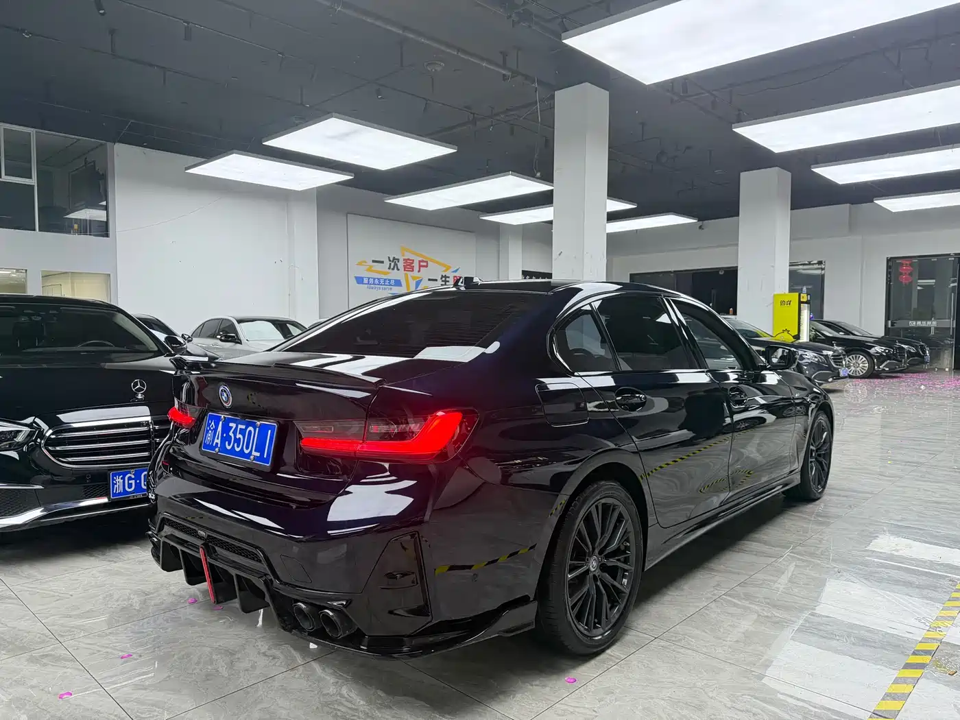 BMW 3 Series 2024 325Li M Sport Shadowline Package фото 11