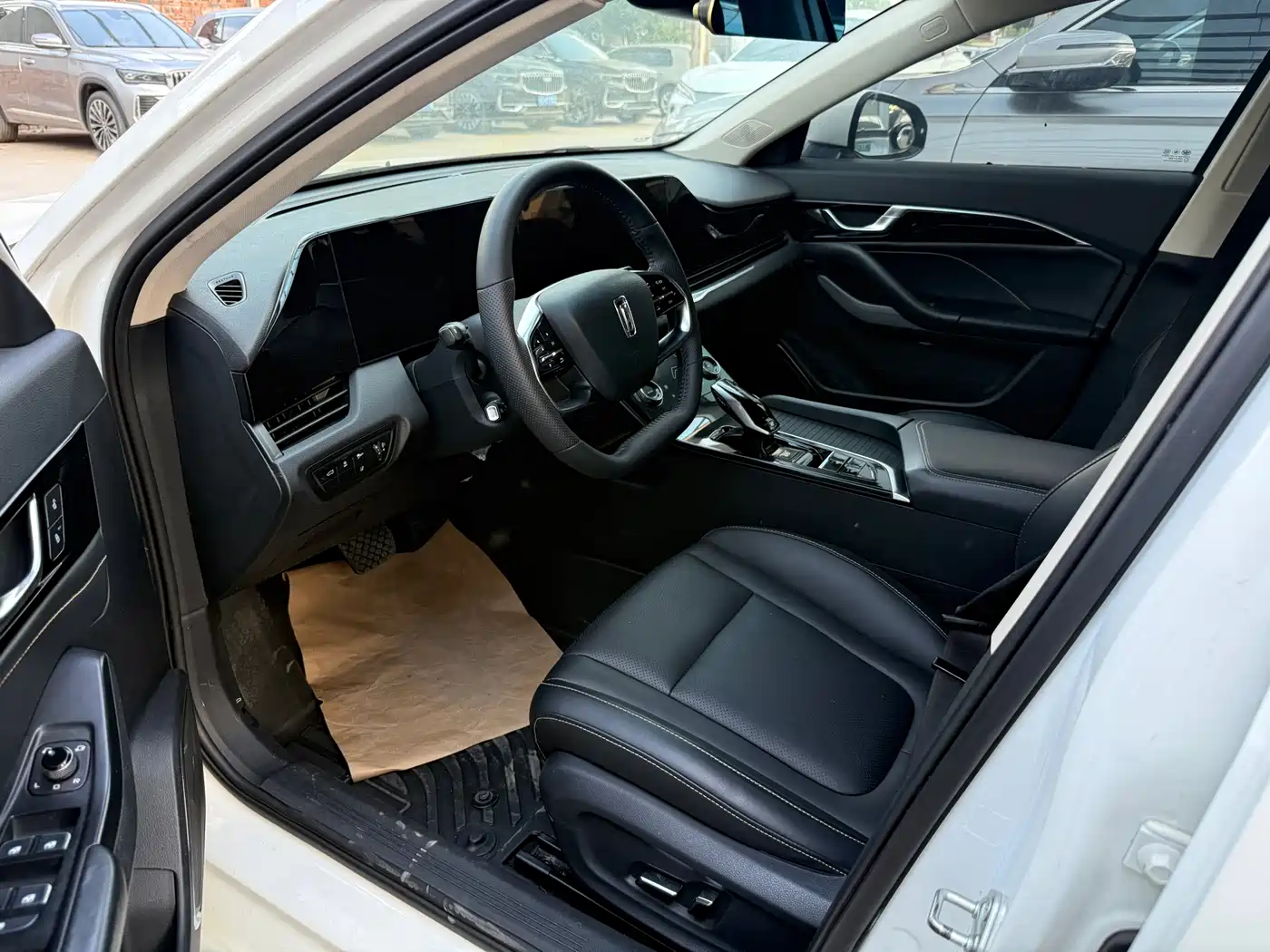  Besturn Besturn B70 2022 1.5T Automatic 15th Anniversary Classic 4