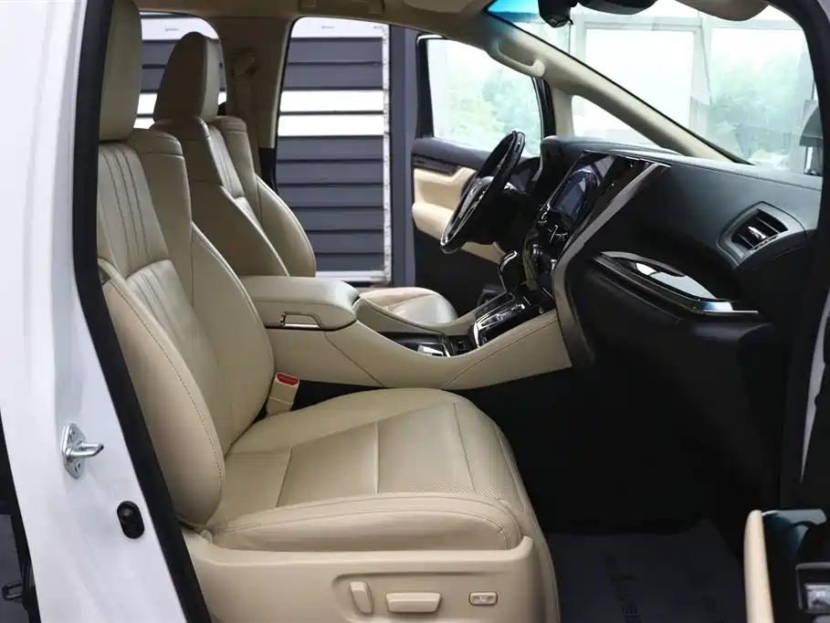 Toyota Vellfire 2020 Twin Engine 2.5L HV Premium Edition фото 27