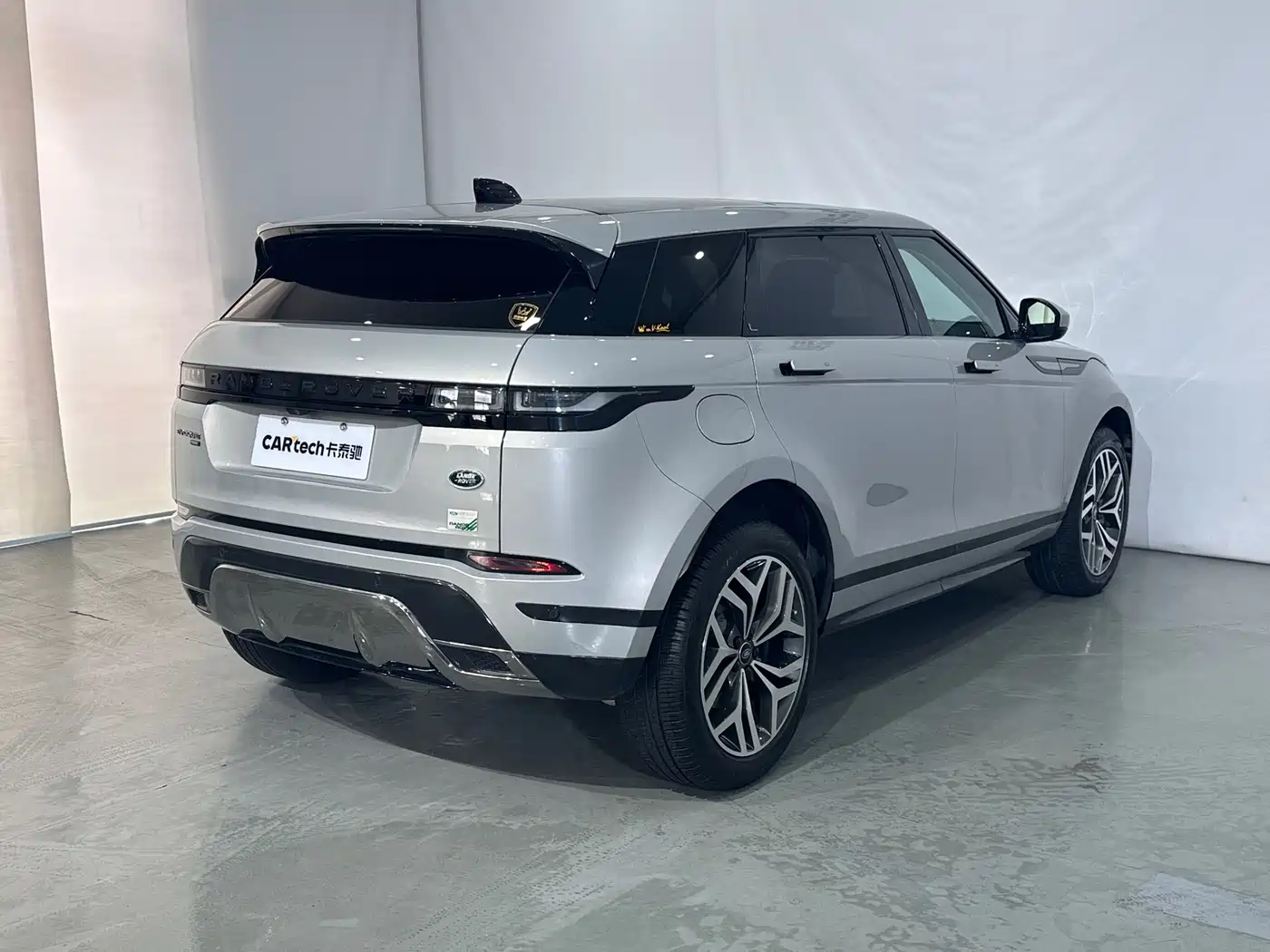 Land Rover Range Rover Evoque 2023 Range Rover Evoque L 249PS Luxury Edition фото 20
