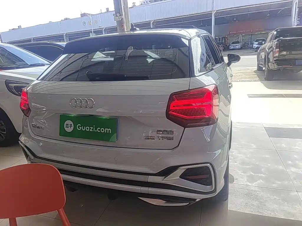 Фото 6 - Audi Q2L