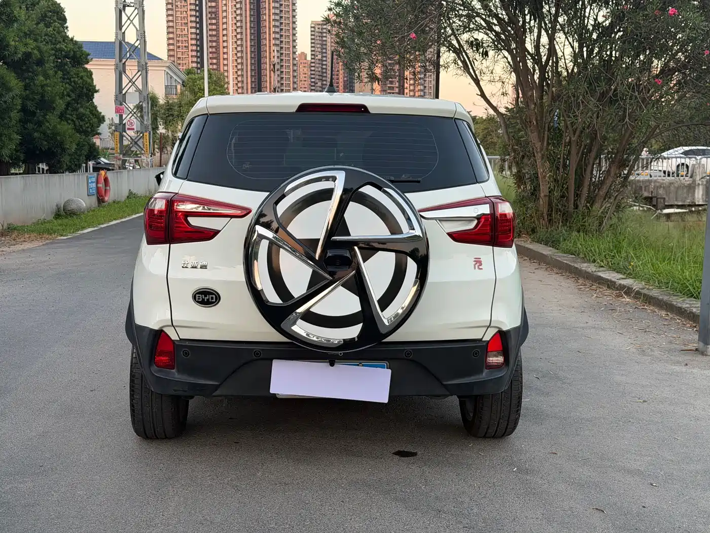 BYD Yuan 2017 2016 1.5L Automatic Luxury