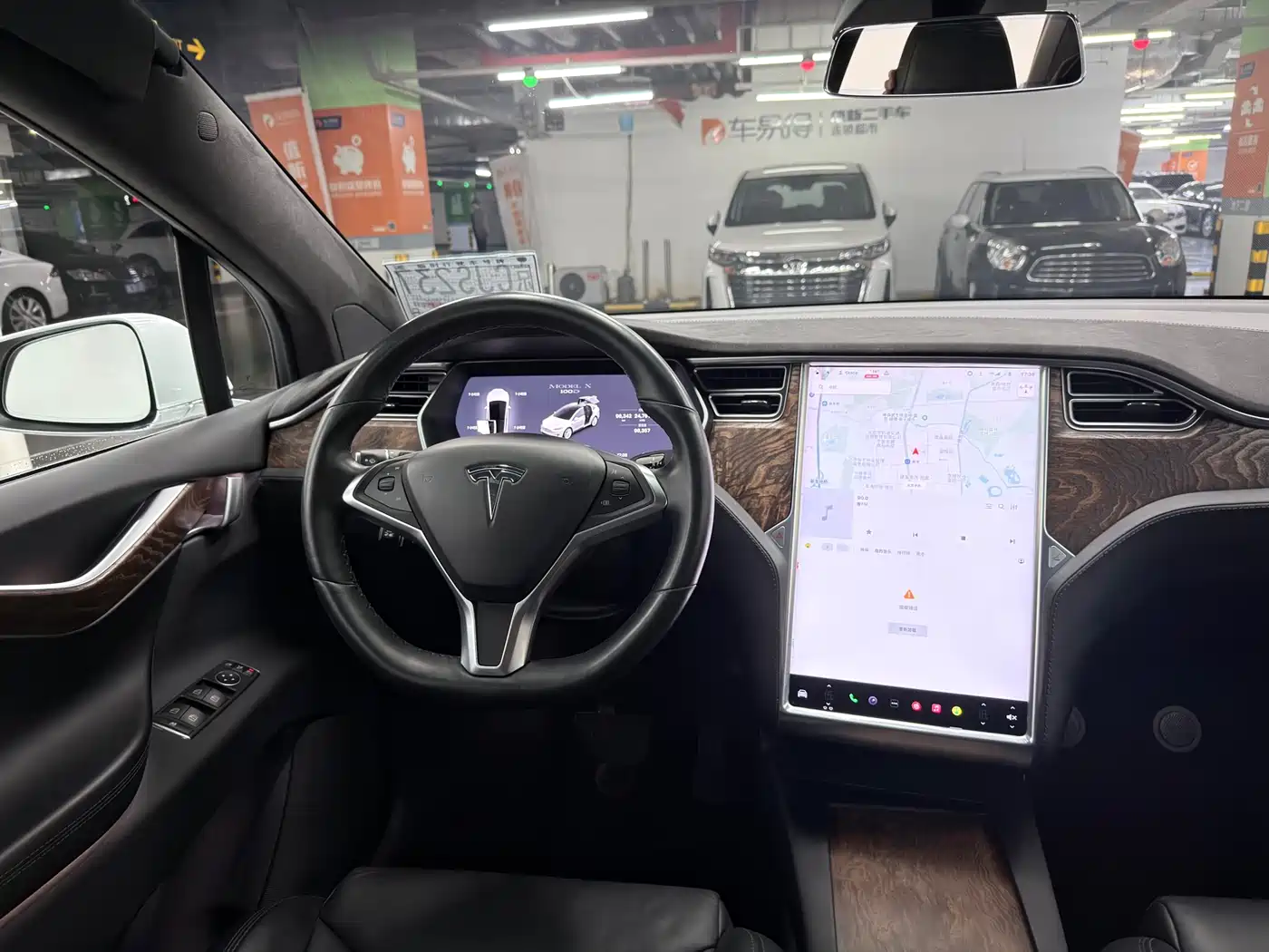 TESLA MODEL X