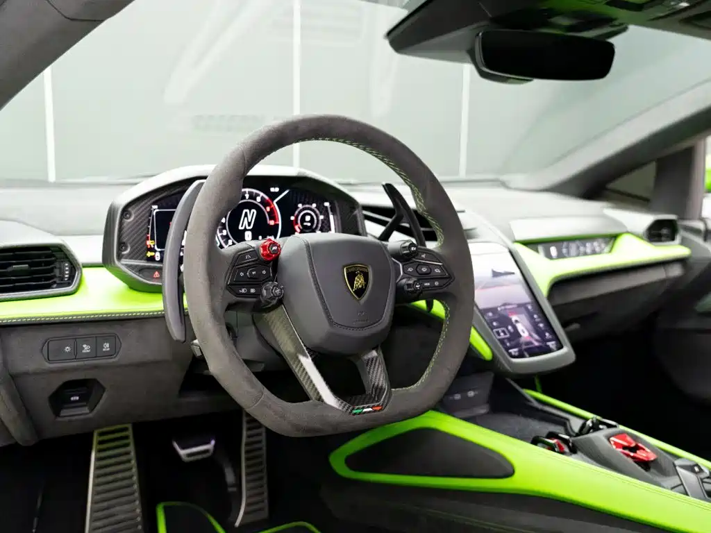 Lamborghini Revuelto 2025 2023 6.5L PHEV Standard