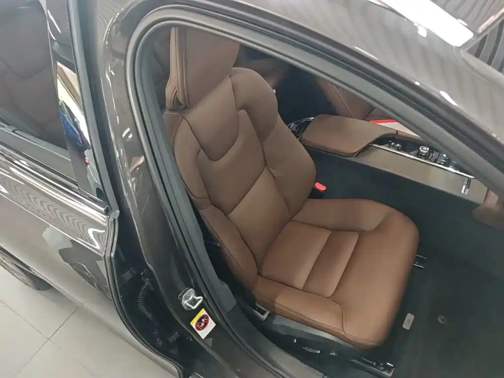 Volvo V90 2022 2022 Cross Country B5 AWD Momentum