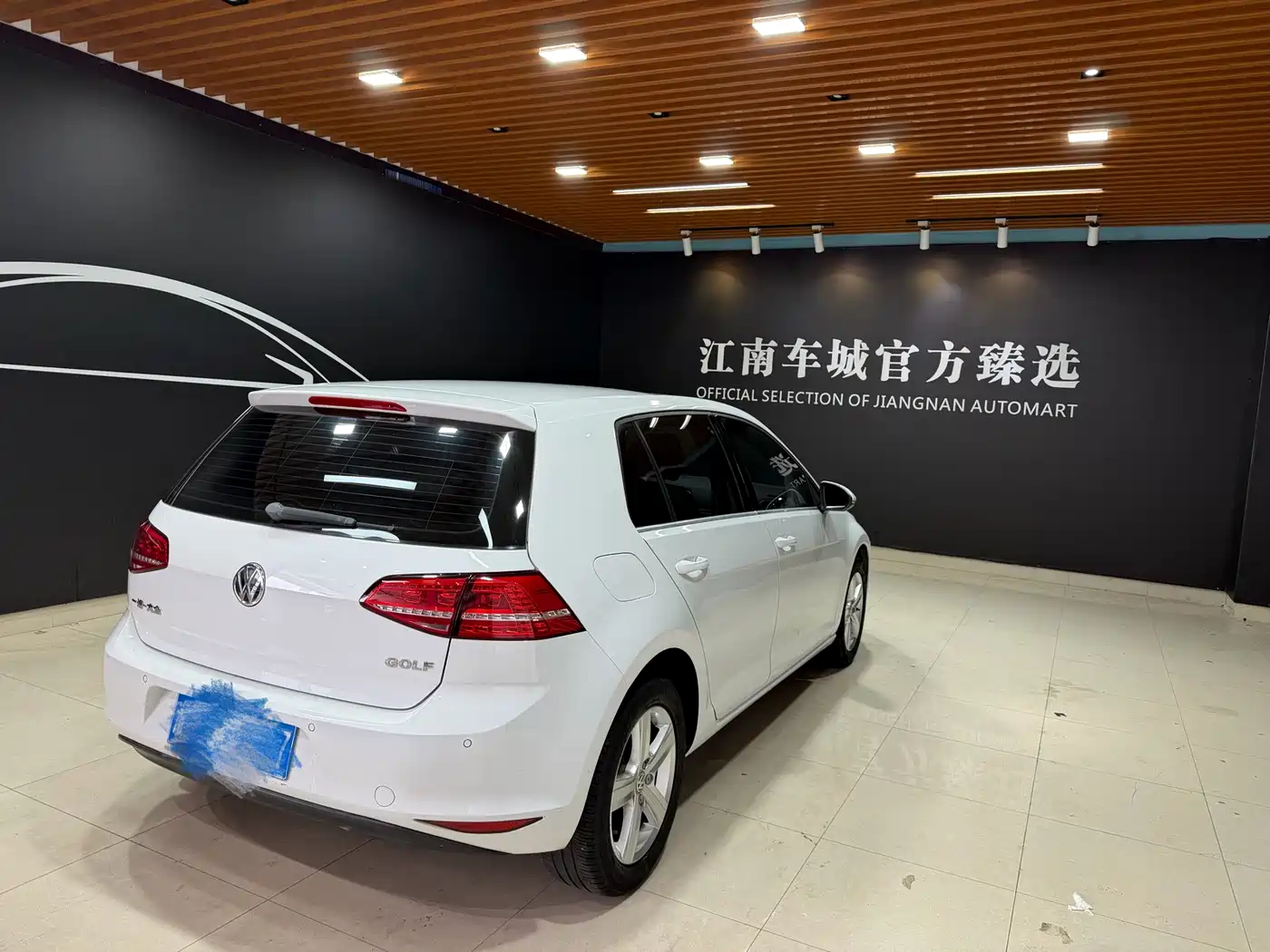 Фото 3 - Volkswagen Golf