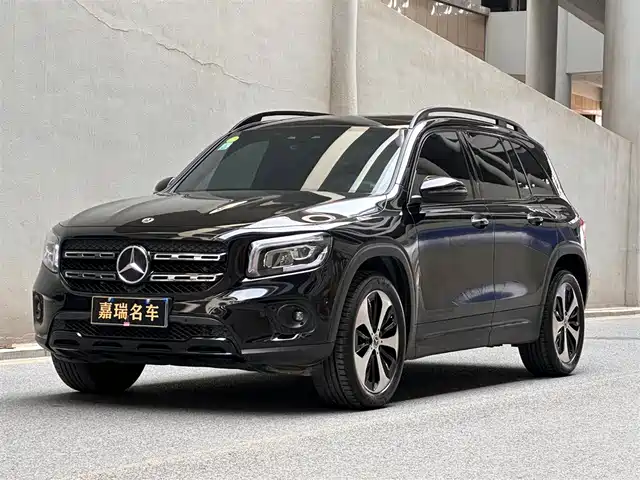 MERCEDES-BENZ GLB