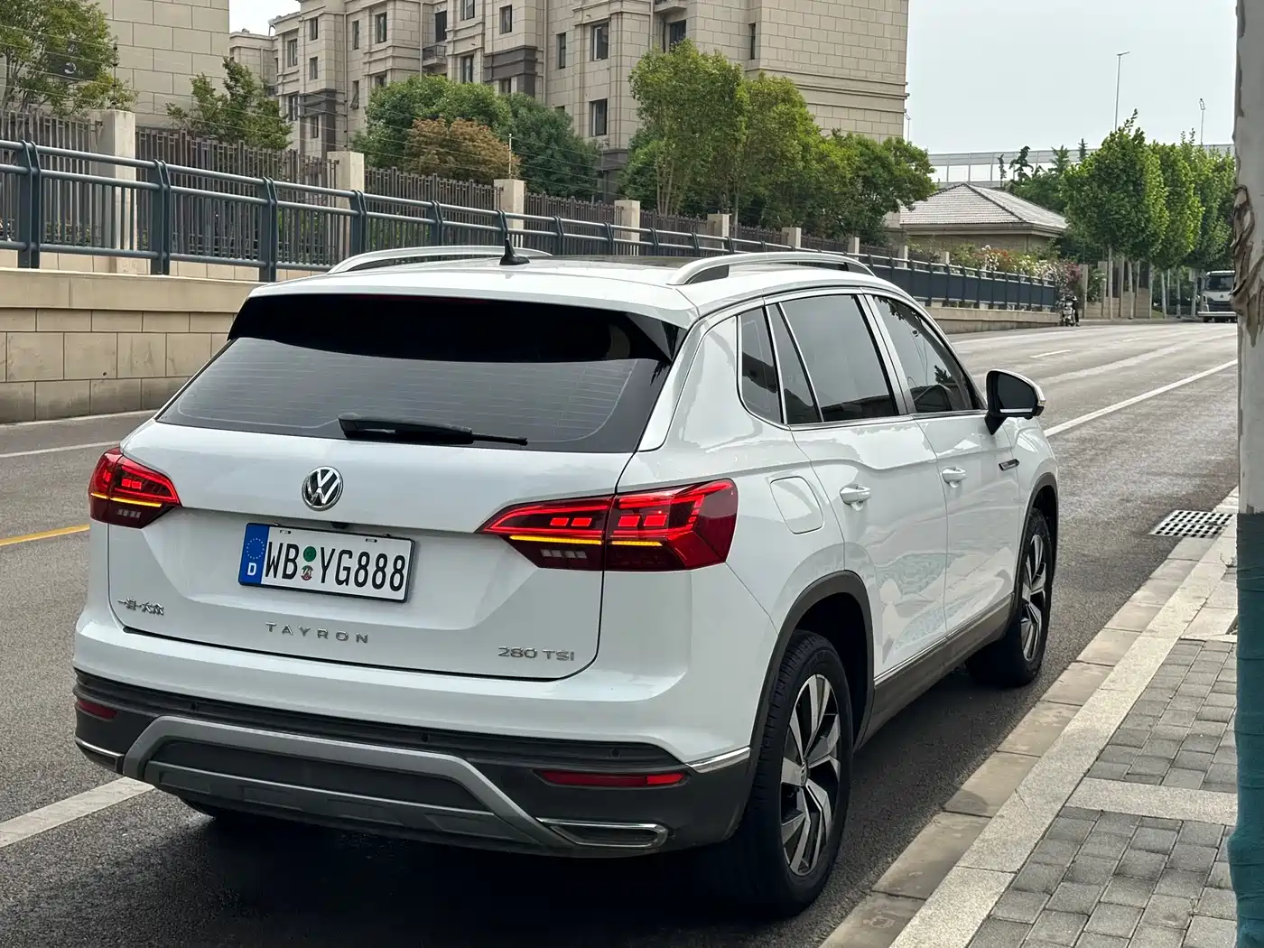 Volkswagen Tayron 2021 280TSI 2WD Luxury Smart Connect фото 6