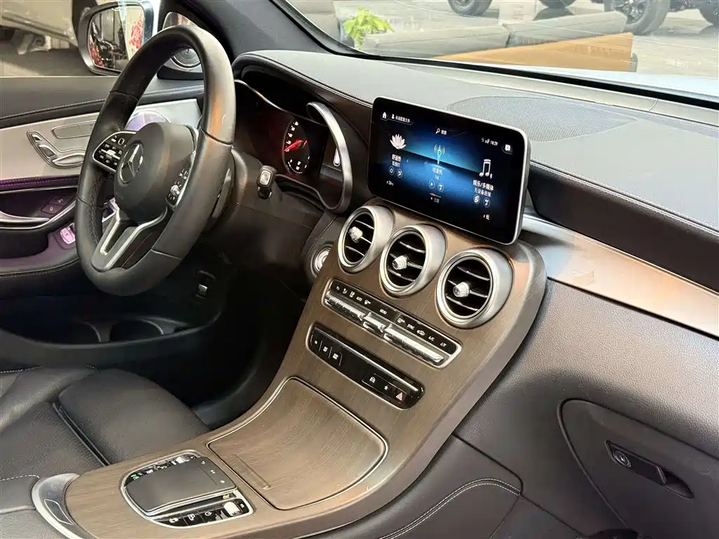 Mercedes-Benz GLC 2020 GLC 260 L 4MATIC Dynamic фото 22