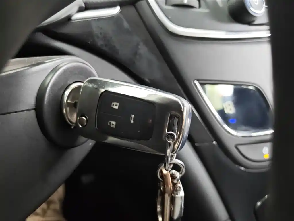 Buick Regal 2015 1.6T Leading Tech Edition фото 9