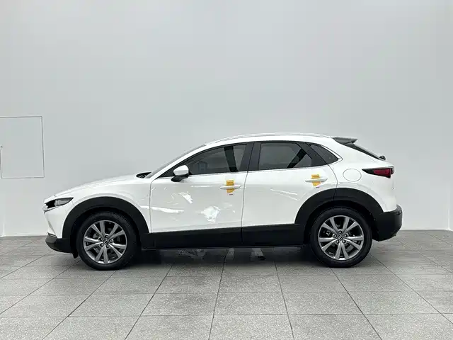 Фото 8 - Mazda CX-30