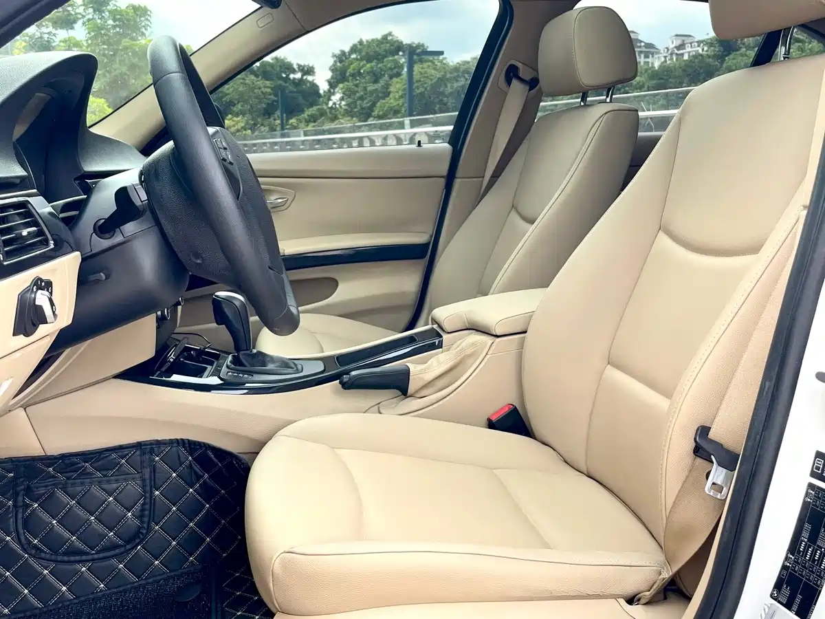 BMW 3 Series (Import) 2012 2012 318i Leading