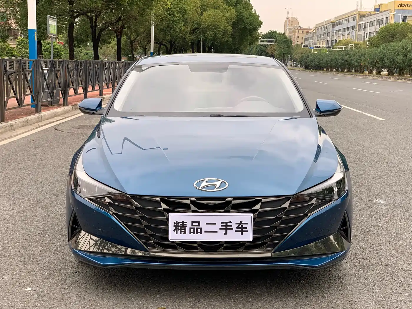 Hyundai Elantra 2021 1.5L CVT GLX Elite Edition фото 2