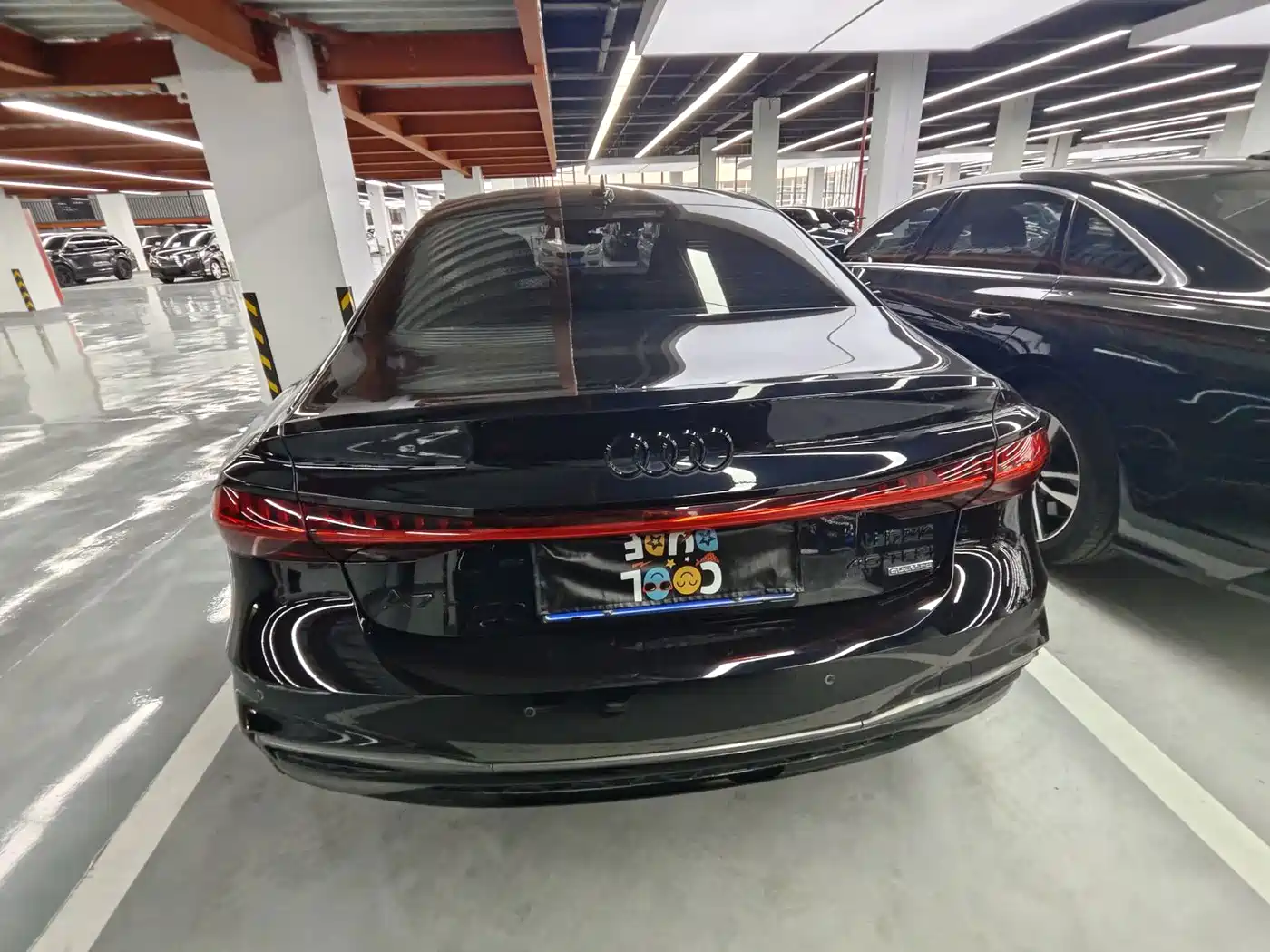 Фото 16 - Audi A7L