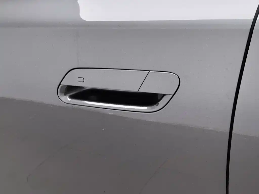 Dongfeng Aeolus L8 2025 2025 Plug-in Hybrid