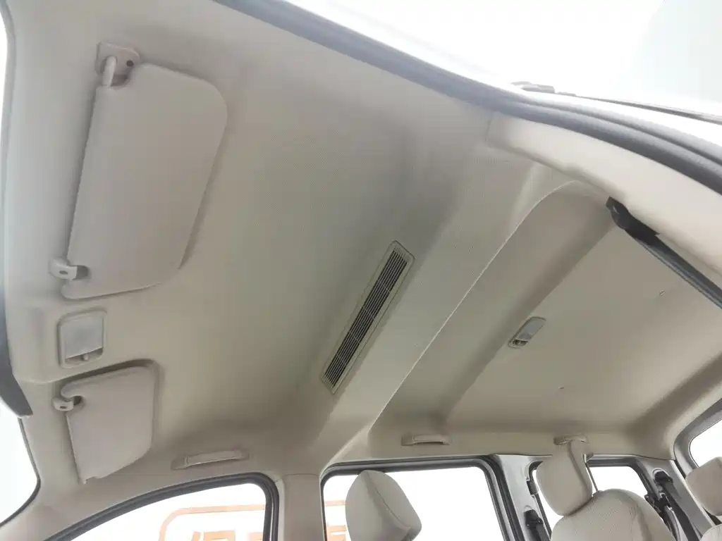 Wuling Motors Wuling Rongguang V 2017 2016 1.2L Standard