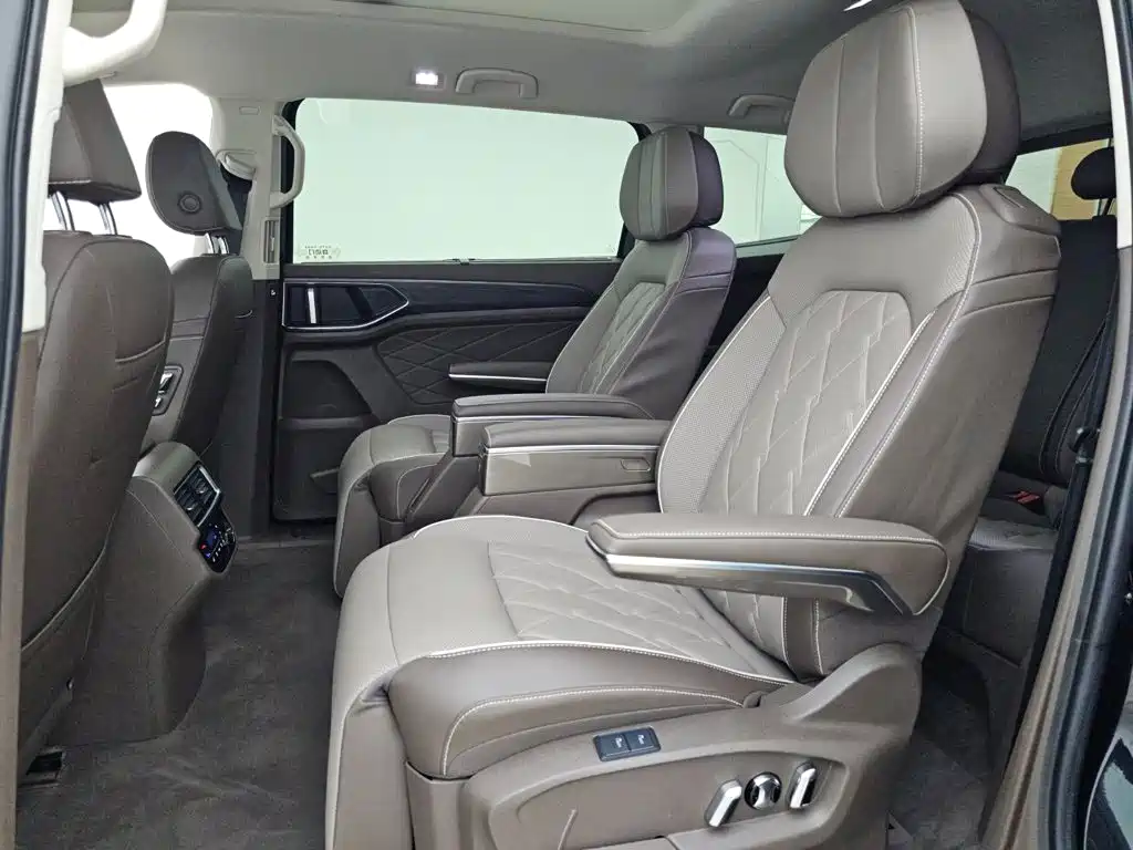 Volkswagen Viloran 2025 2024 380TSI Executive Edition