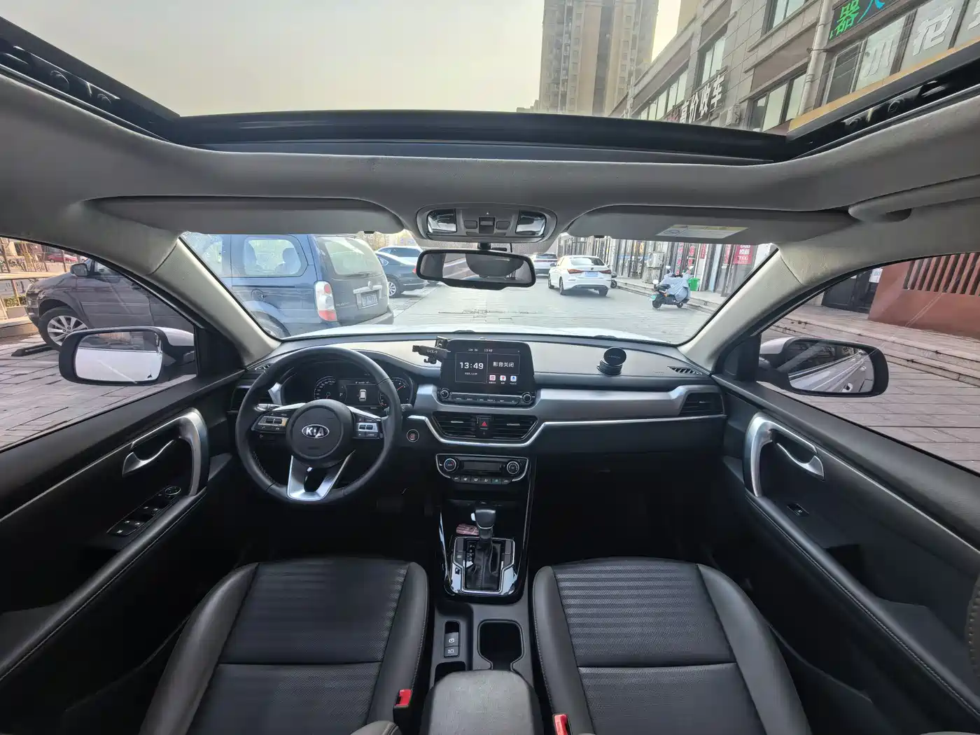 Kia Sportage 2019 2.0L Automatic Smart Luxury Edition фото 6