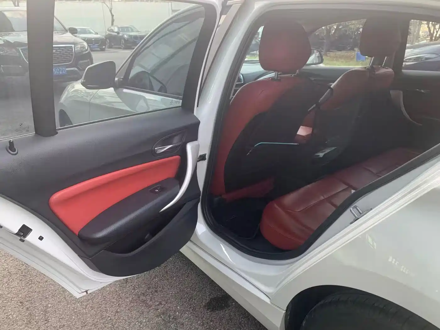 BMW 1 Series (Import) 2017 2016 120i Leading Model