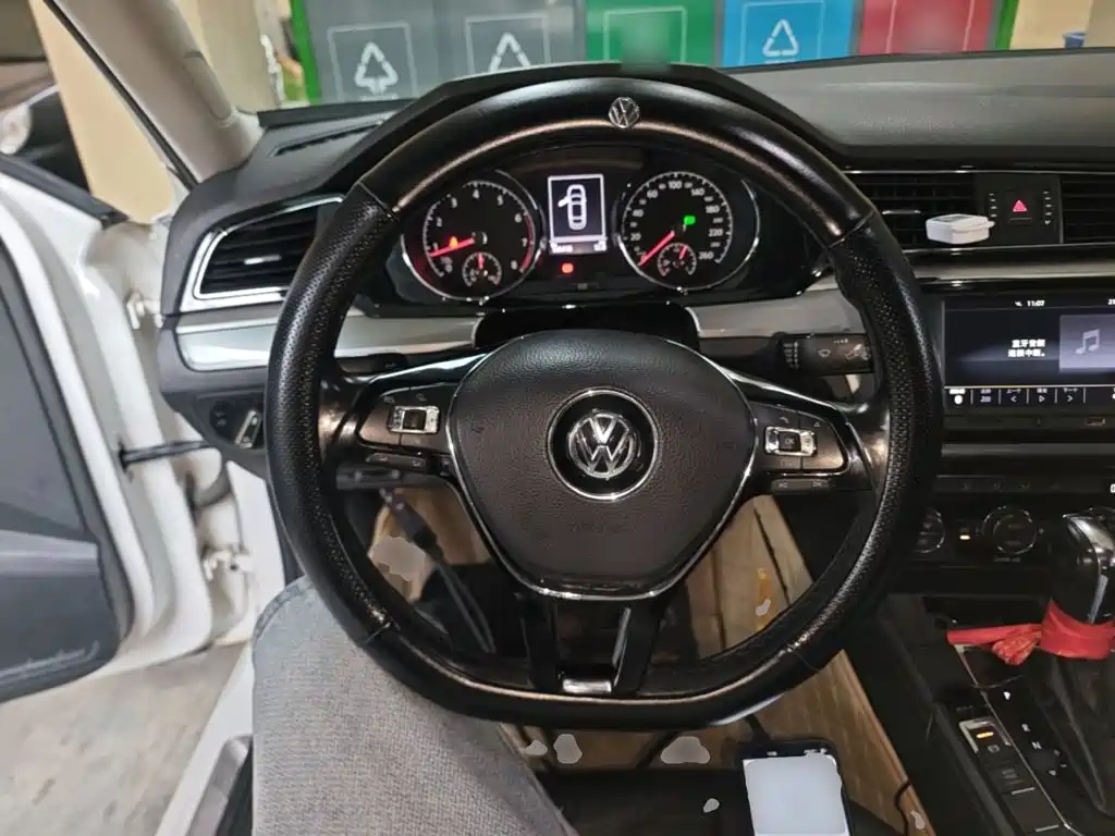 Photo 11 - Volkswagen Lamando