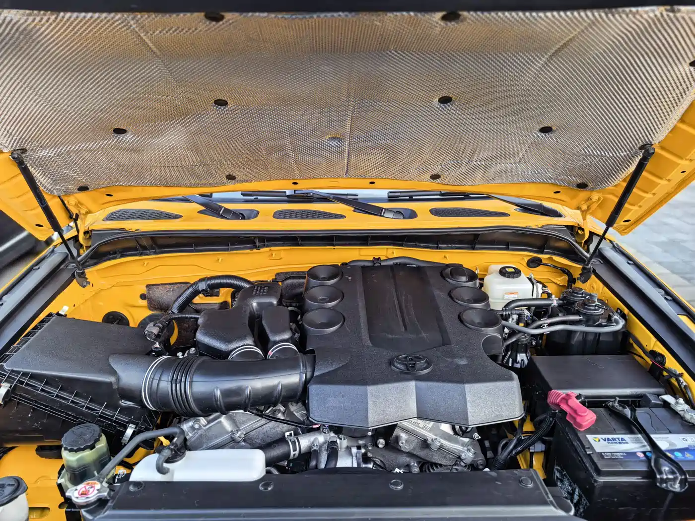 Toyota FJ Cruiser 2013 4.0L фото 17