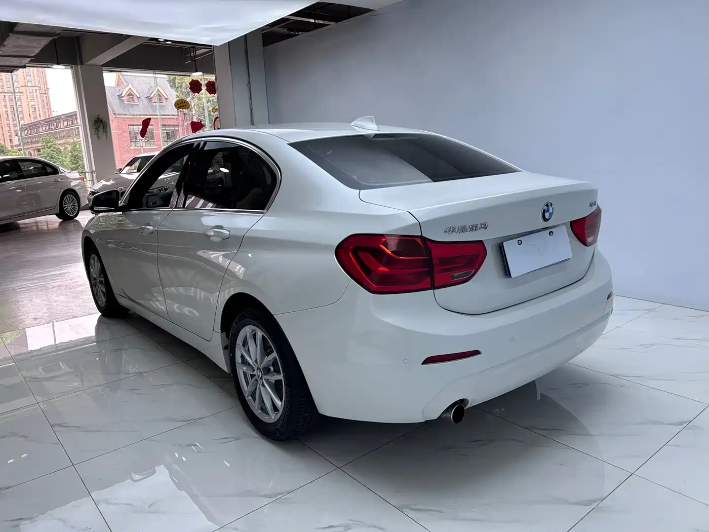 BMW 1 Series 2018 118i Fashion Edition фото 5