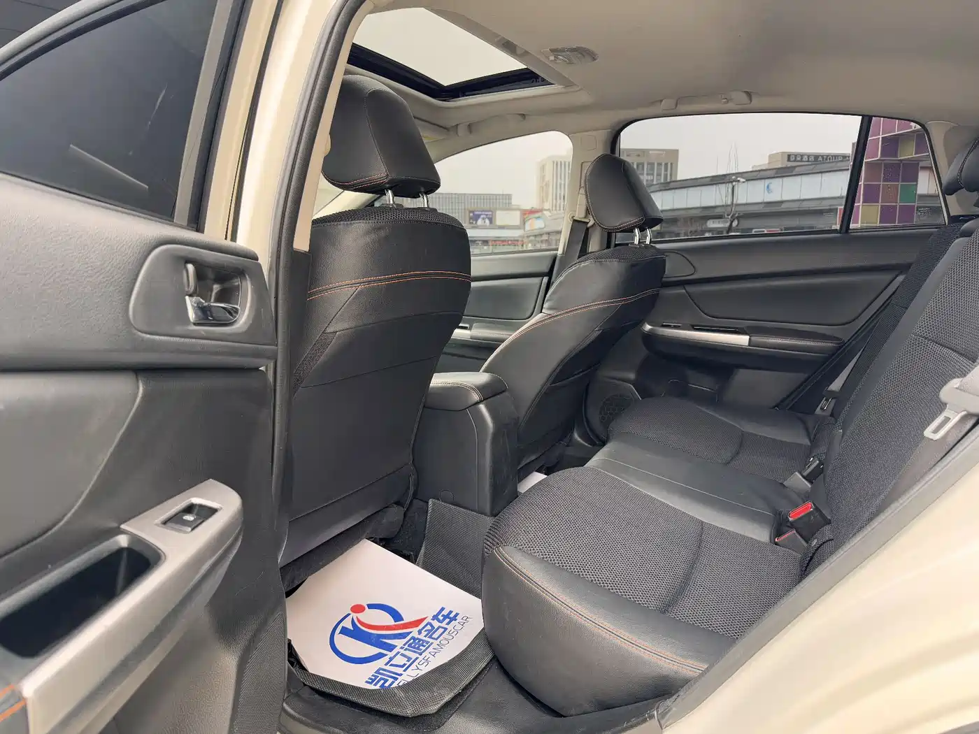 Subaru XV 2015 2.0i Special Sport Edition фото 8