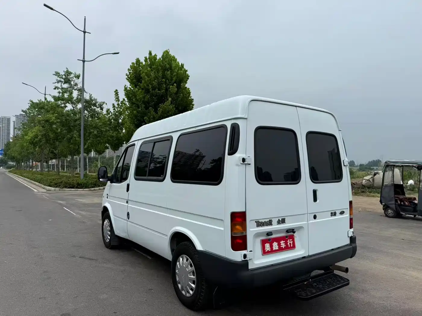 Ford Classic Transit 2015 2015 2.8T Diesel Short Wheelbase 6-Seater Mid-Roof MPV JX493ZLQ4