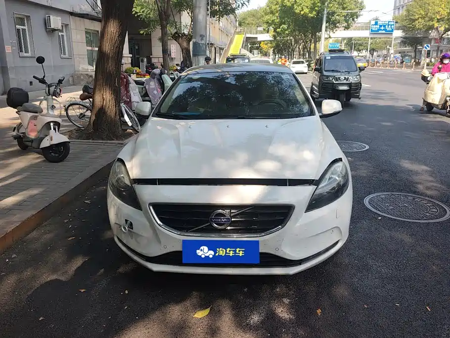 Volvo V40 2013 2013 2.0T Elegance Edition
