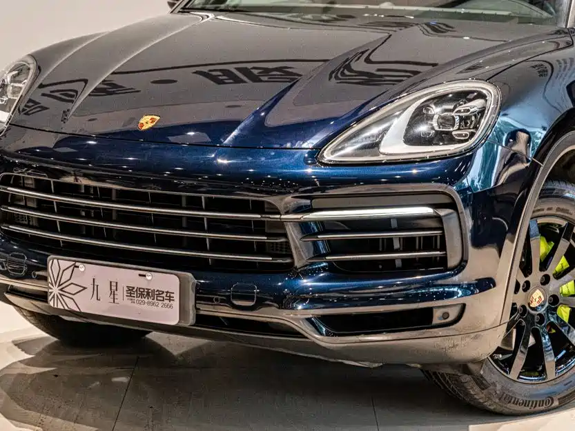 Photo 21 - Porsche Cayenne New Energy