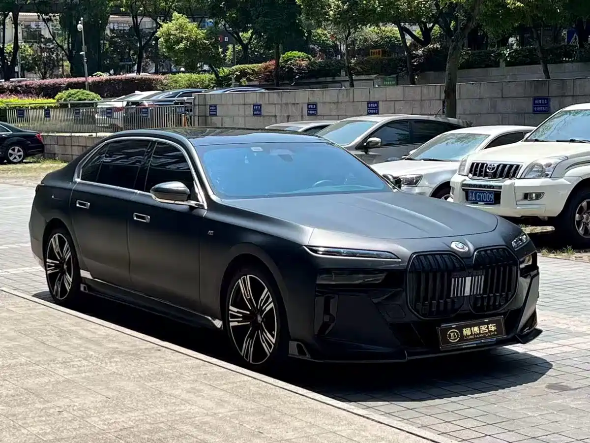 صورة 3 - BMW 7 Series